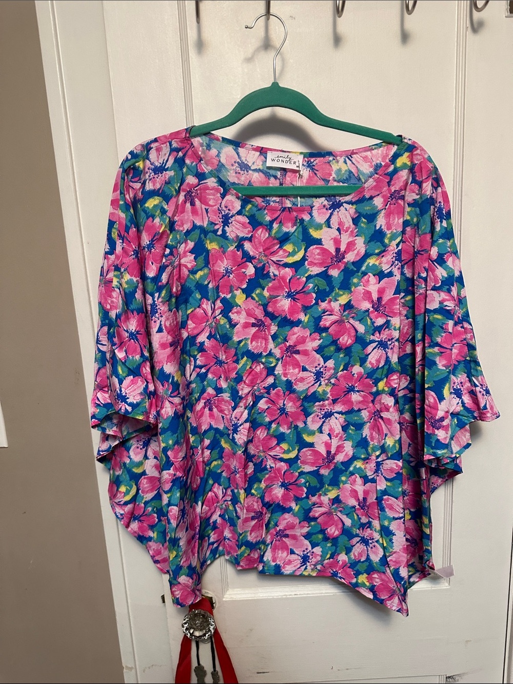Emily Wonder Floral Top size M/L